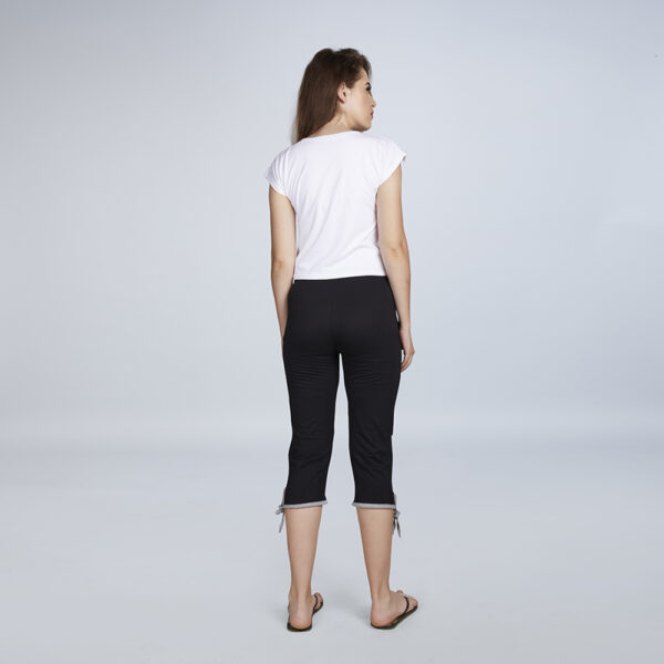 Women’s Black Slit Striped Capri