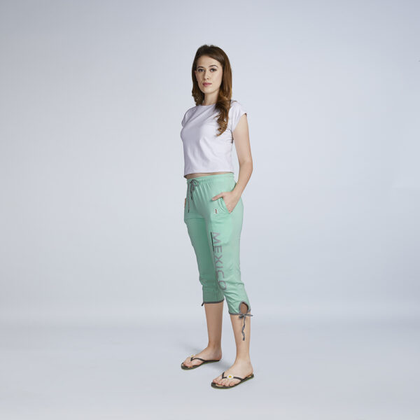 Era Women’s Mexico Typography Green Capri